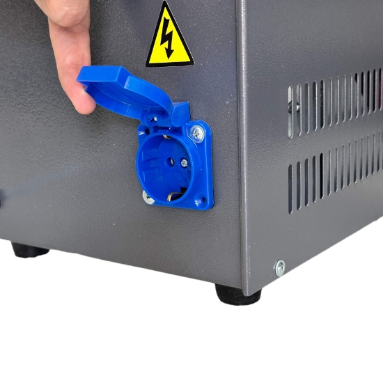 2K Servo 5KV 160-260V Monofaze Karavan Voltaj Regülatörü resmi