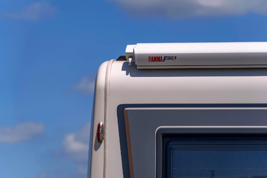 Fiamma F80L 5.00x2.75 Beyaz Çatı Tipi Kasetli Tente resmi